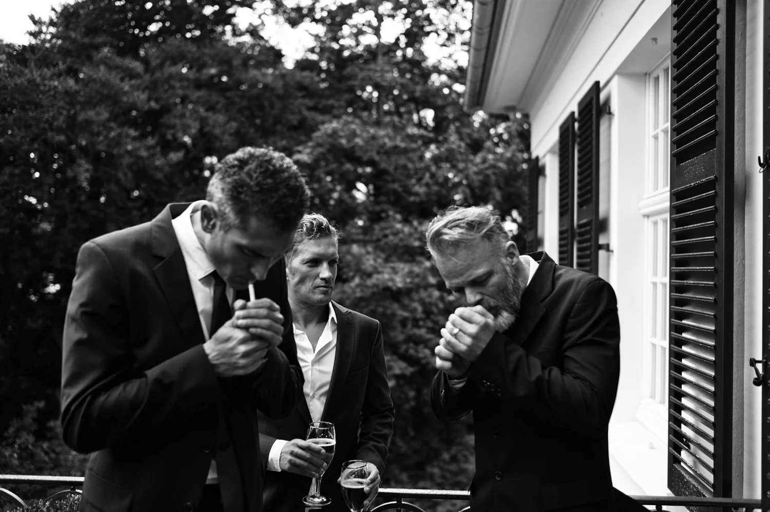 The windy city and that sick habit. Photo © Jo Fischer