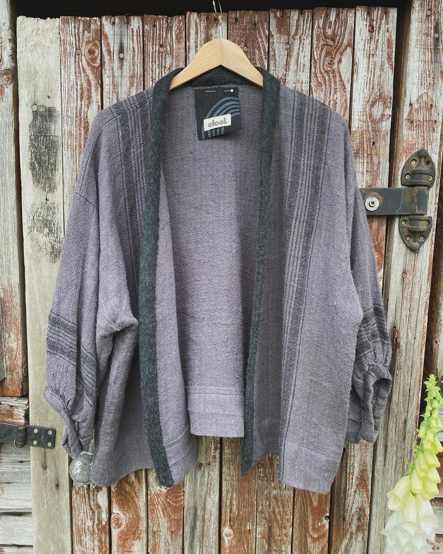 Loose weave dishcloth cotton with a good drape and repurposed cashmere trim for cool holiday evenings. #usewhatyouhave