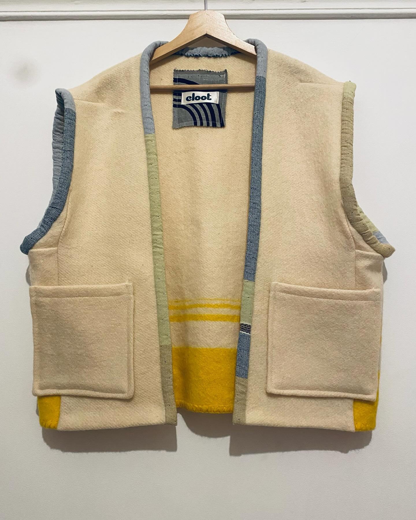 *****Sold&bull;&bull;&bull;&bull;&bull;&bull;Pure wool cosy gilet with a cashmere trim. #sustainablefashion #slowfashion #reuse #recycled #kelvinapothecary #kelvinrooms #nomad_slt.