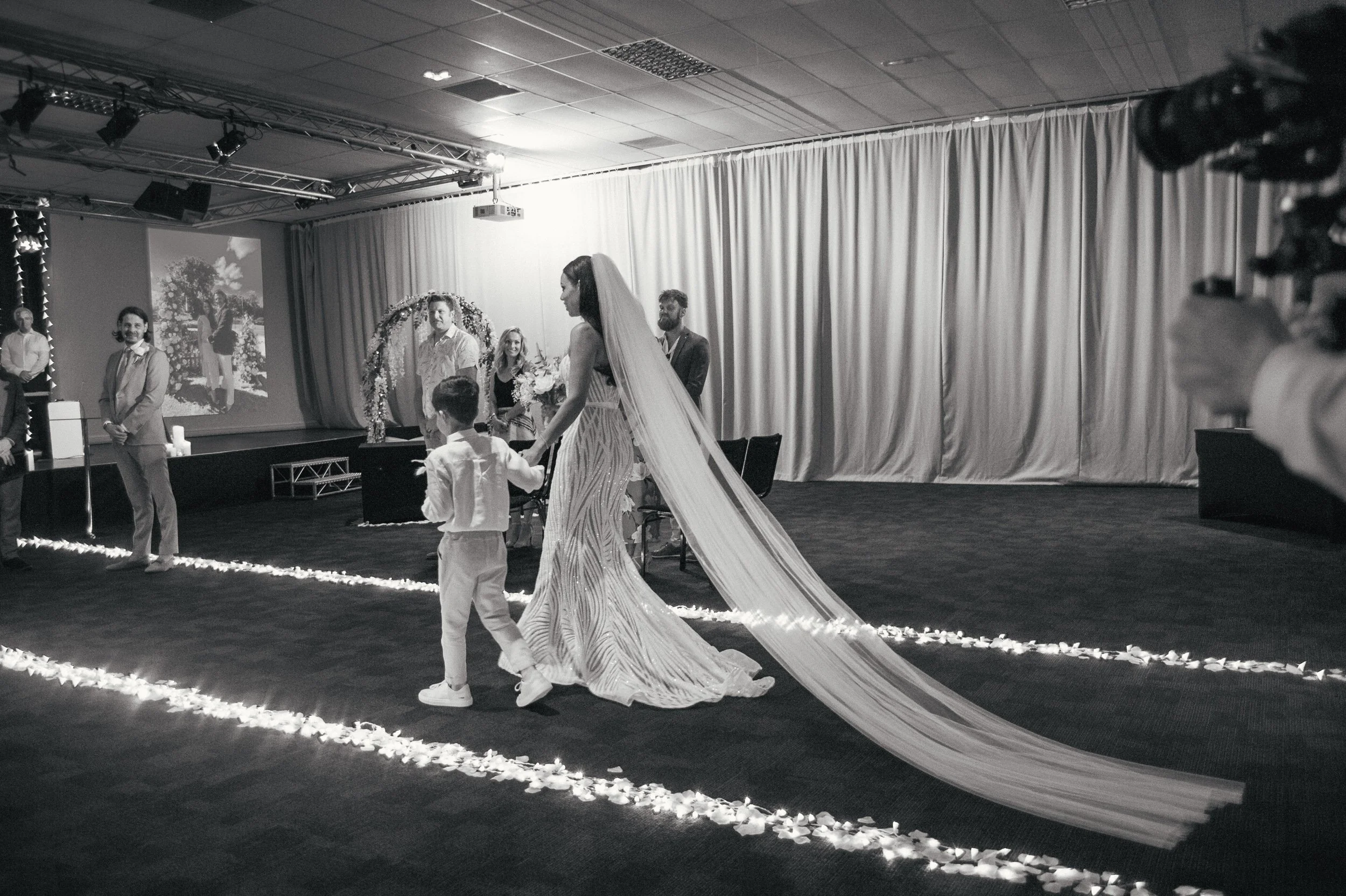 leona-max-bw-2021-32.jpg
