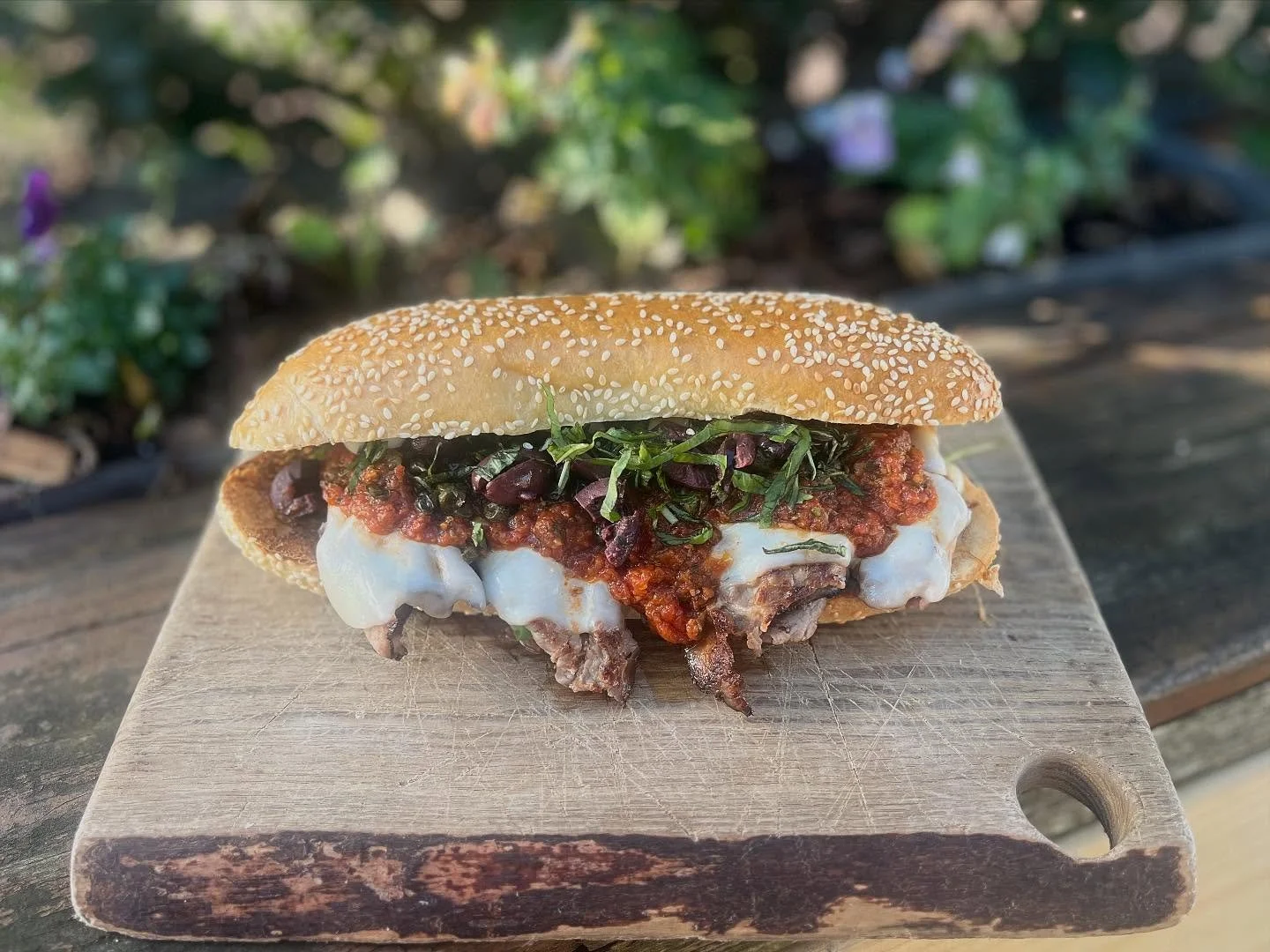Last day to get the Baudelaire Beef with roast beef, mozzarella, puttanesca sauce, arugula, Kalamata olives, fried capers, fresh basil, and garlic @dukes_mayonnaise on a toasted sesame sub roll. The soups right now are Pesto Potato or Sausage Sweet P
