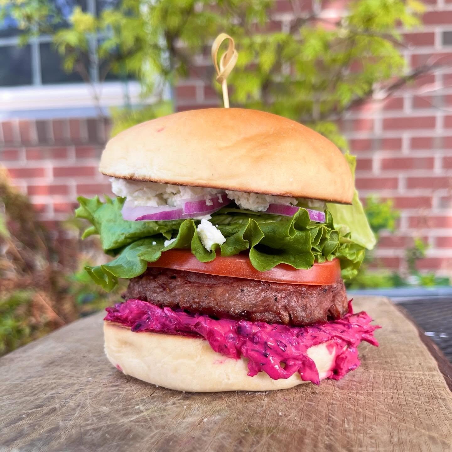 Today Meatless Monday special is the&rdquo;Dwight Schrute&rdquo; with a Beyond Burger, beet tzatziki, goat cheese, green leaf lettuce, tomato, and red onion on toasted brioche. 
The soups of the moment are Gazpacho or Garlic, Pork, and Rice.

#meatle