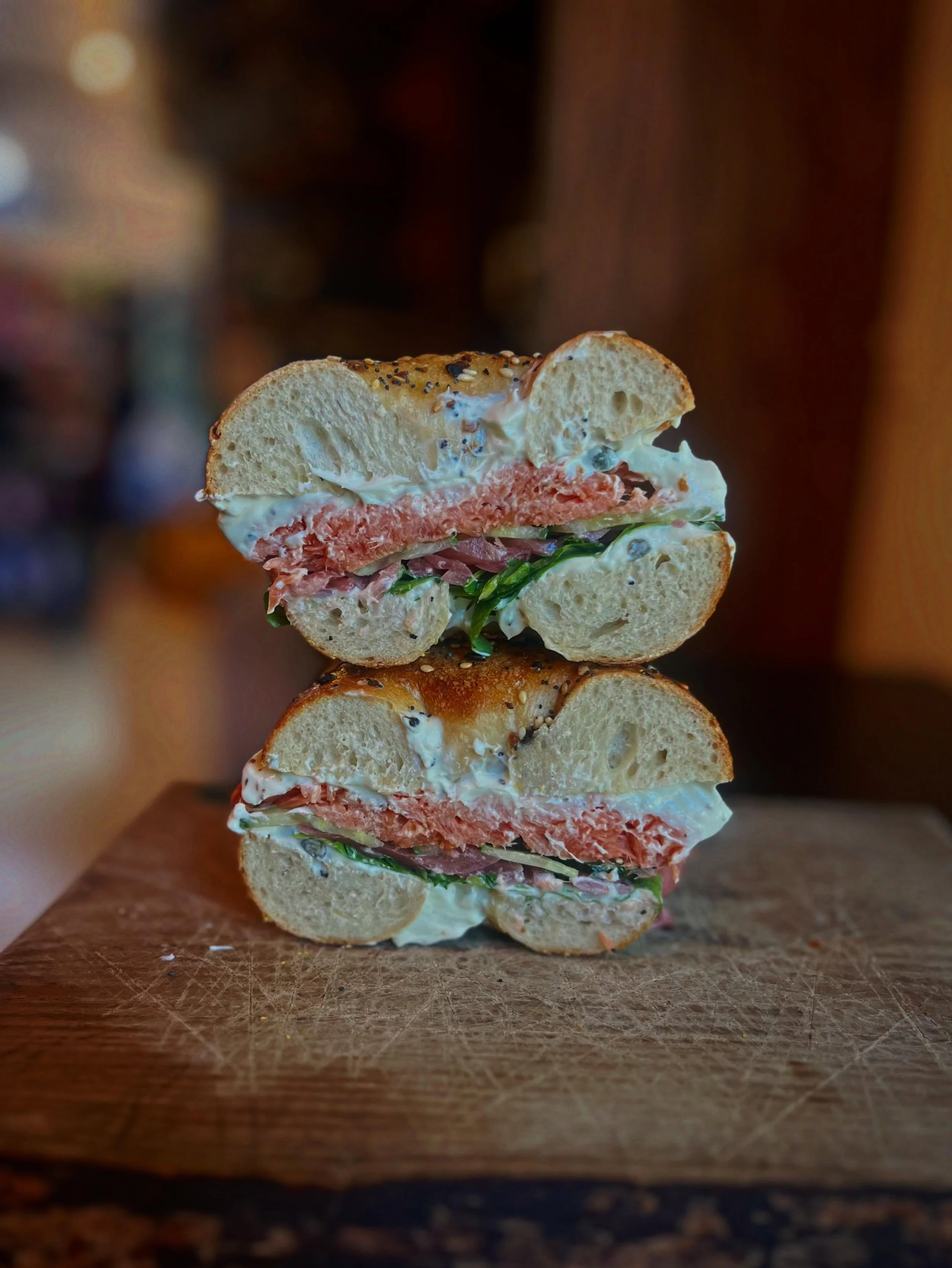 *NEW MENU HIGHLIGHT*
Try our new Smoked Salmon Bagel with whipped cream cheese, hot-smoked salmon, arugula, cucumbers, pickled red onions and capers on either a plain, everything or jalape&ntilde;o cheddar bagel. 

#newmenu #dinerva #churchhill #summ