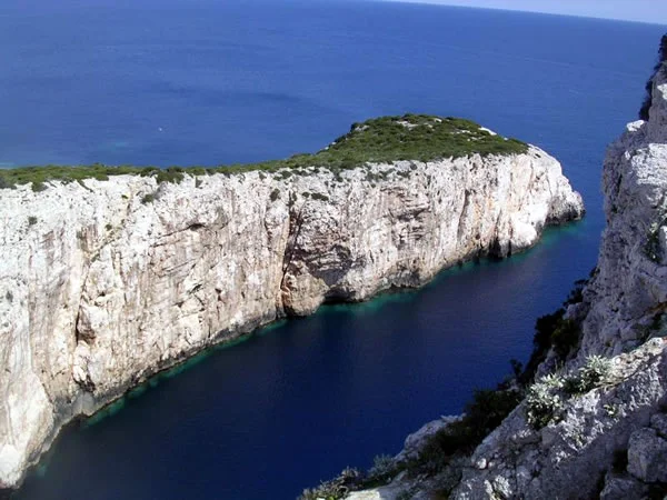 islands_palagruza_2.jpg