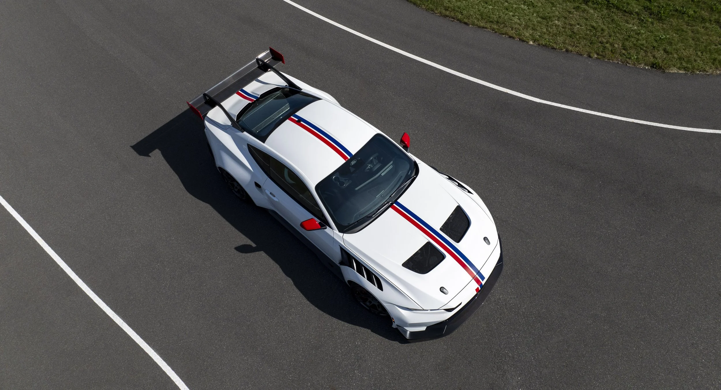 2025 Mustang GTD Spirit of America_06.jpg