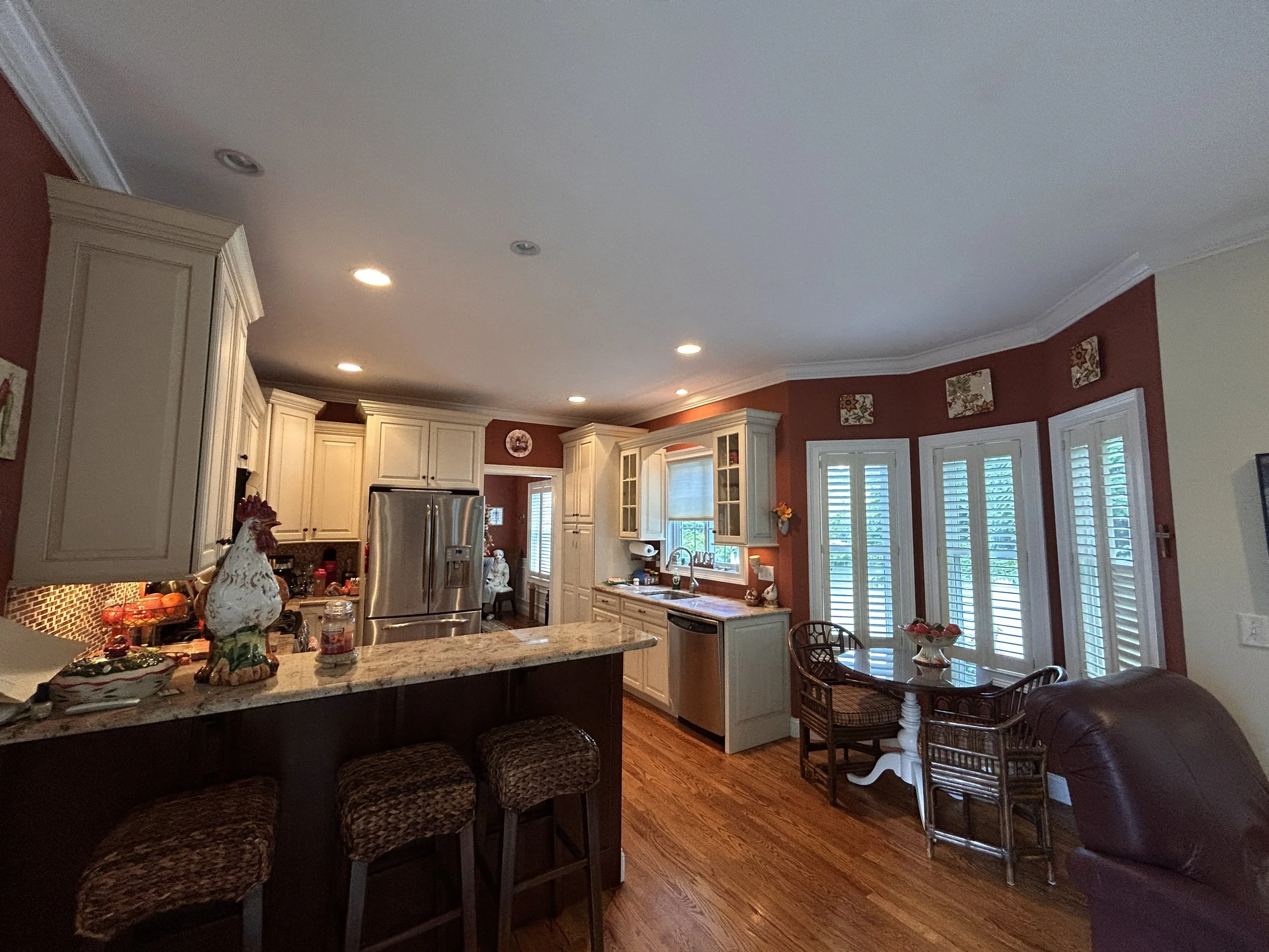  Kitchen looking from bistro/sitting area  