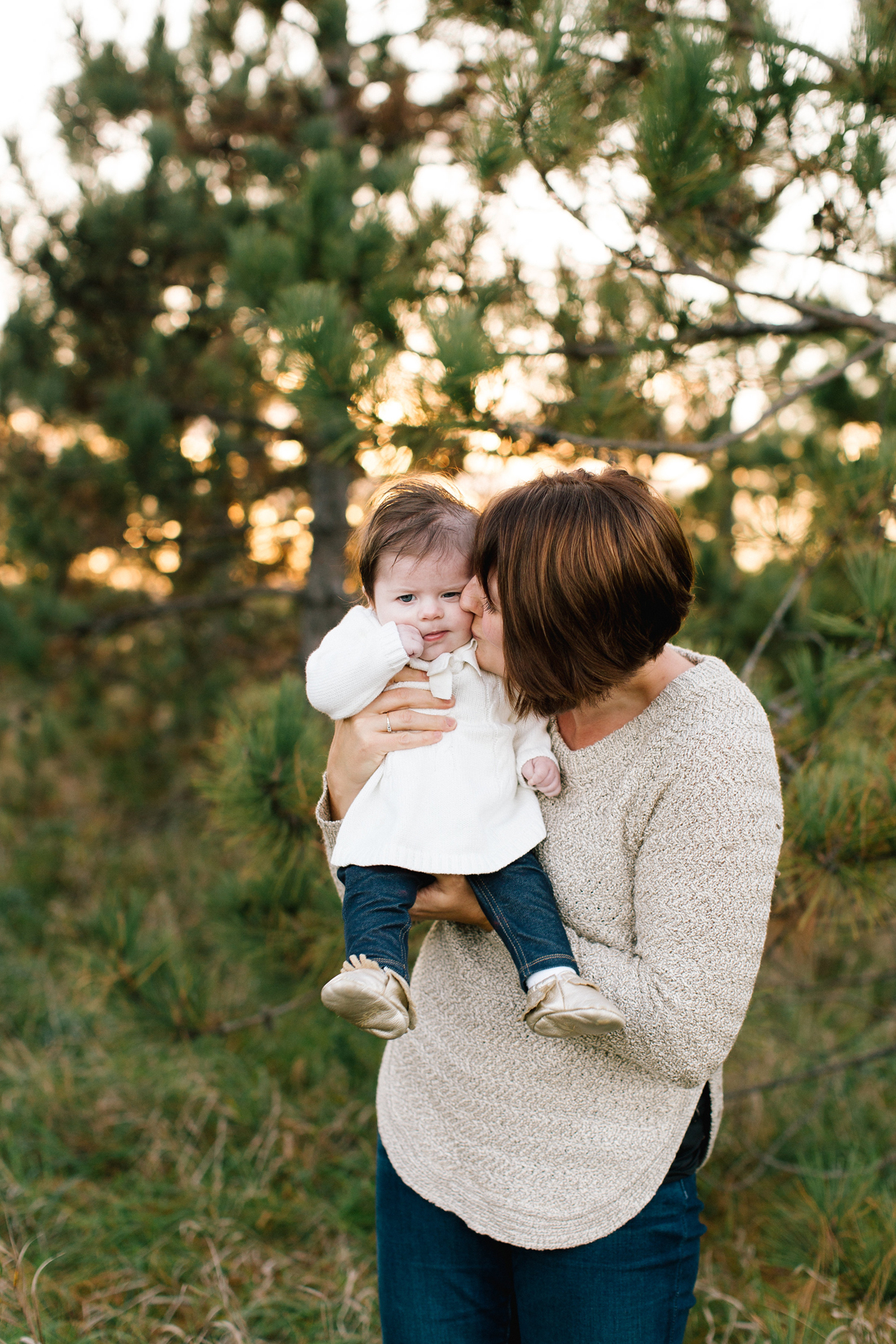 www.allisonhopperstad.com, Fall Family Session, Minnesota Family Photographer, Candid Family Photographs, Lifestyle Family Photographer, Long Lake Regional Park Photography, Family of Four