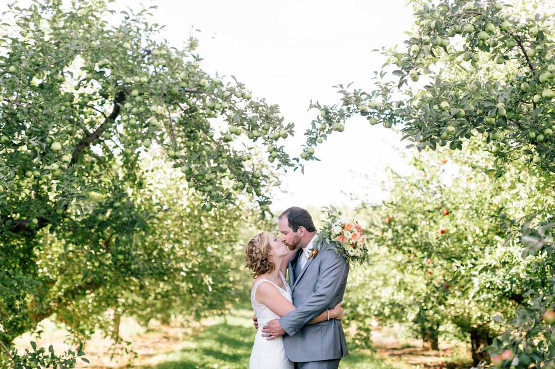 www.allisonhopperstad.com, Minnesota Wedding Photographer, Barn Wedding, Apple Orchard Wedding, Minnesota Harvest Apple Orchard, Summer Wedding, Outdoor Wedding, Wedding in the woods