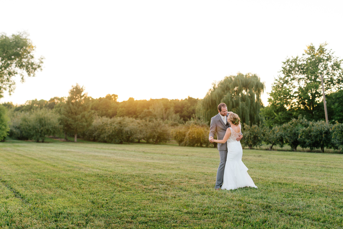 www.allisonhopperstad.com, Minnesota Wedding Photographer, Barn Wedding, Apple Orchard Wedding, Minnesota Harvest Apple Orchard, Summer Wedding, Outdoor Wedding, Wedding in the woods