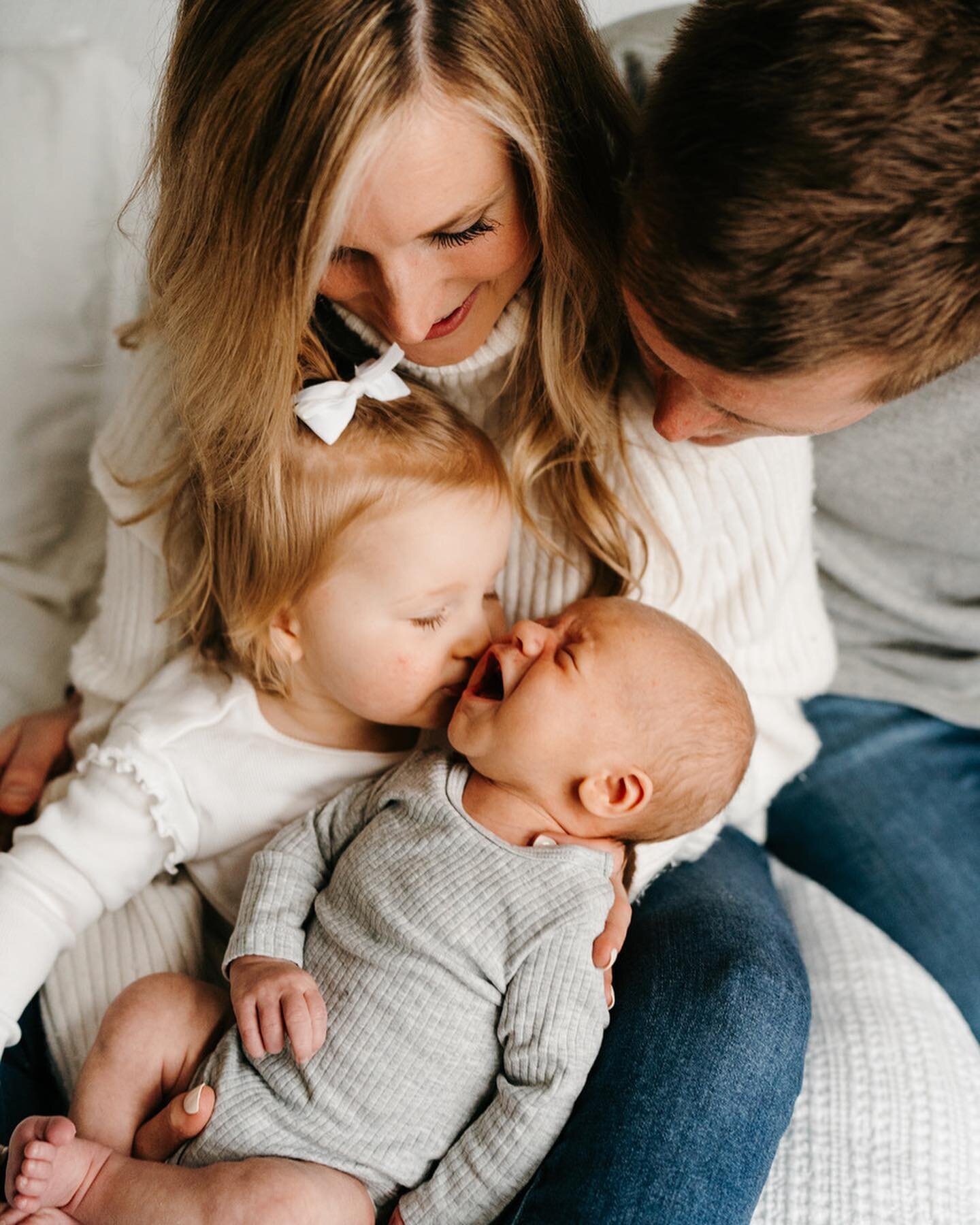 Sharing this beautiful neutral newborn session with you! Plus a little blooper moment (my favorite) at the end 😉

This week I&rsquo;m working on a better family session guide including: what to wear, how to prep and some tips and tricks for your ses