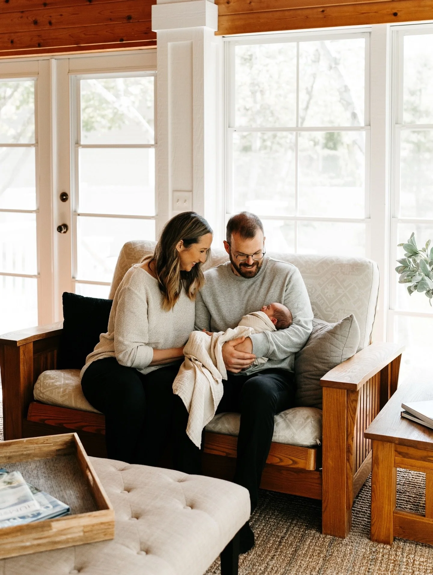 What can I say about this amazing family? I know James is almost 2 already, but why not relive these snuggly newborn moments? They are just too precious &hellip; and also because I&rsquo;m way behind in posting them ha!