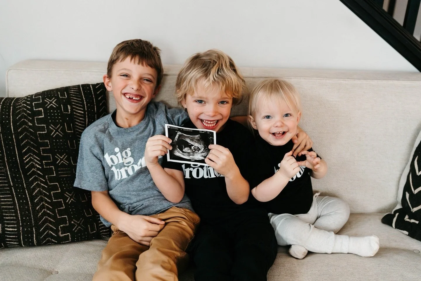 The more the merrier!! We are adding another baby in May!! Yes, you guessed it, a BOY!! 💙💙 We could not be more excited to welcome another life into this world. The sweetest blessing. 

Wishing you all the Merriest Christmas!!