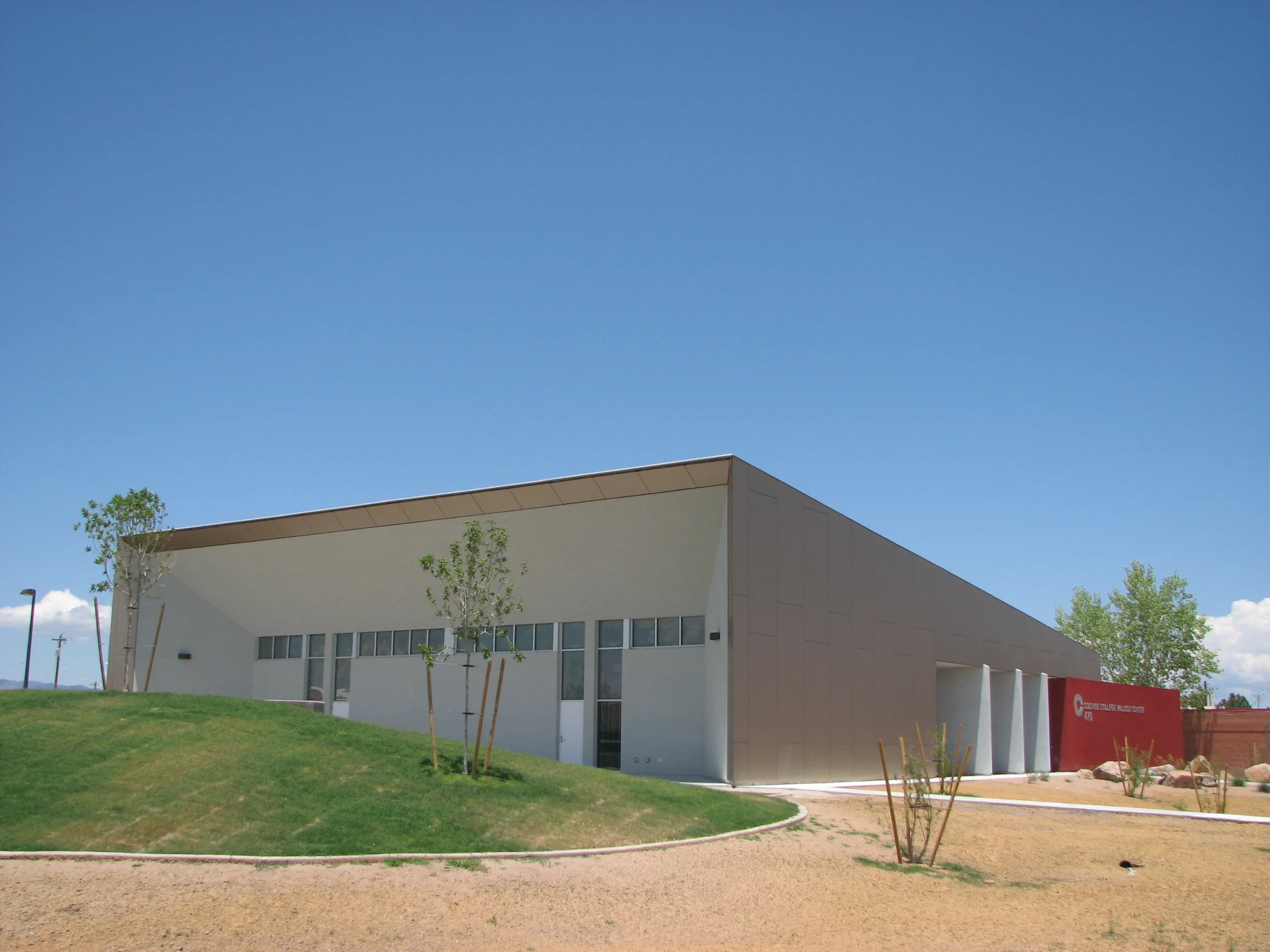   Cochise College, Willcox Center   Program:&nbsp; Classrooms, Laboratories, Multifunction Space, Offices,&nbsp;Reception and Support Construction Budget: $2M Construction Completed: 2010   "From the initial presentation, college employees were impre