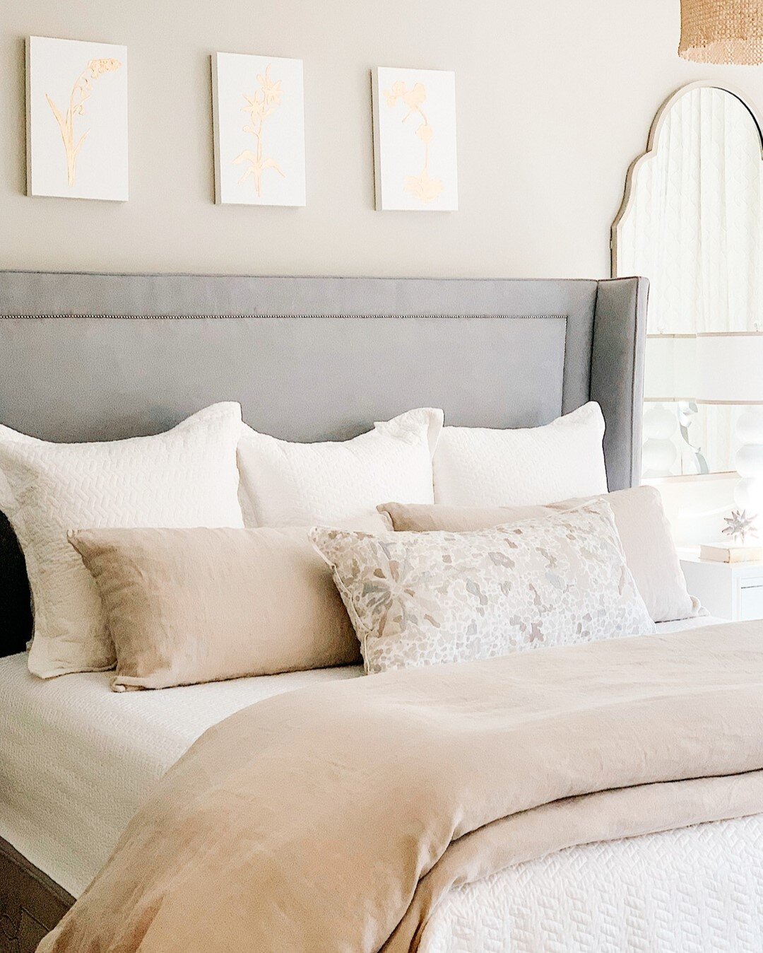 This beautiful blush bed set is both delicate + cozy &ndash; we just want to jump right in!