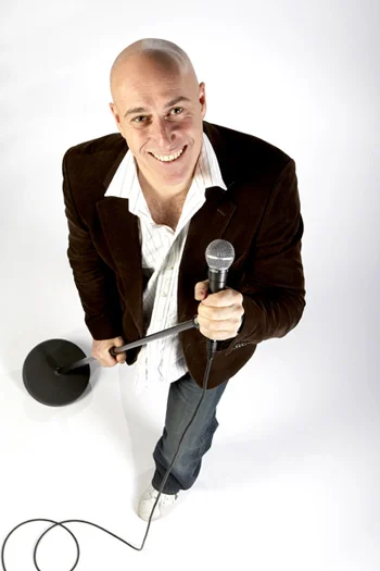 _V4Q5405André_sm.jpg