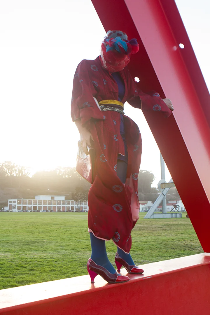 di suvero created for the Everyday Fluevog Project concept: Miranda Carnessale, Melina Giorgi, and Dina Dobkin costumes: Miranda Carnessale photography: Melina Giorgi view full project