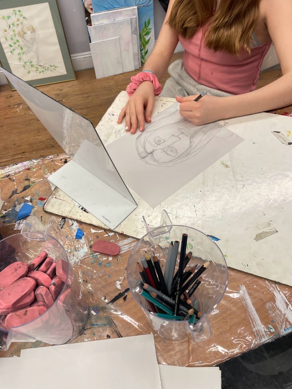 weekly art classes for teens near me