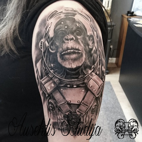Evo Austronaut chimp upper arm.jpg