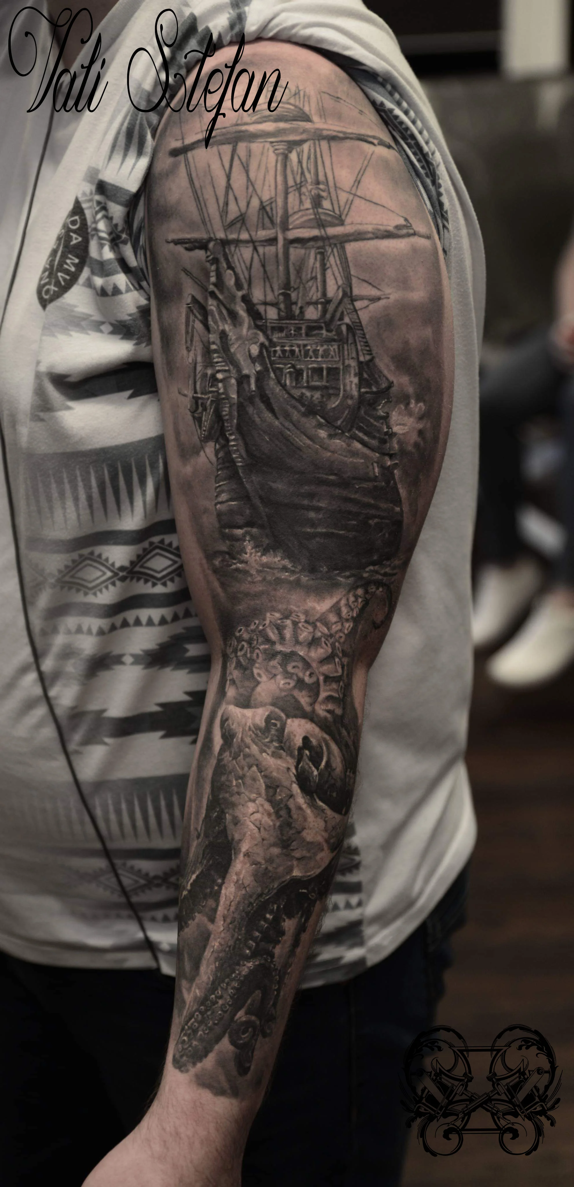 Vali pirate ship sleeve.jpg