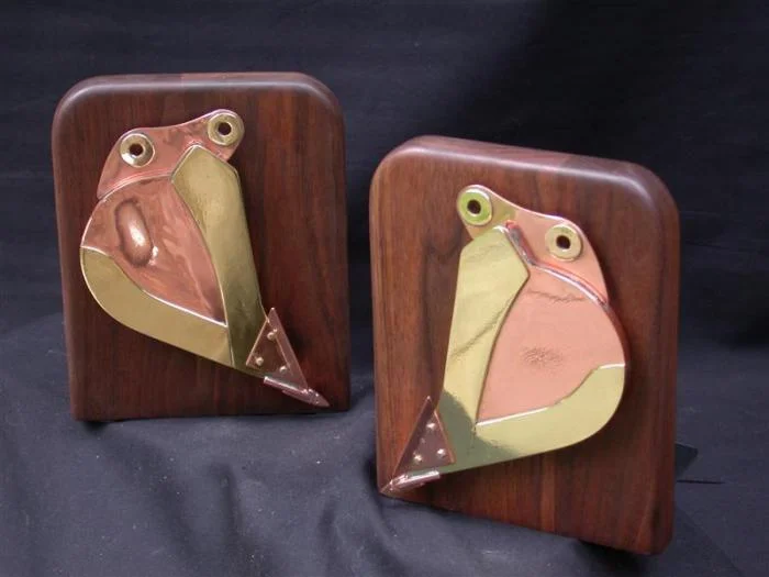 227051601BOOKEND!.jpg