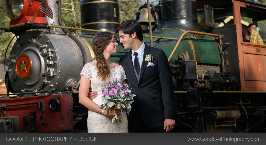 Roaring Camp Felton Wedding Photos - Lisa and Chris - by Bay Area wedding photographer Chris Schmauch www.GoodEyePhotography.com