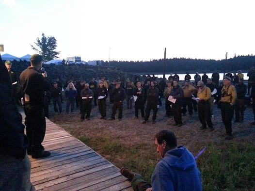 Morning Fire Update at Incident Command Post Photo by Jen Warren, ODF IMT 2 PIO