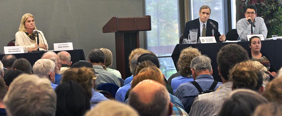 Sen. Jeff Merkley (2nd r) and Mike Connor (r), Deputy Secretary of Interior at Public hearing, SOU Campus, Ashland, OR