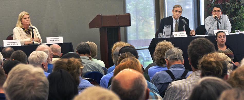  Sen. Jeff Merkley (2nd r) and Mike Connor (r), Deputy Secretary of Interior at Public hearing, SOU Campus, Ashland, OR 