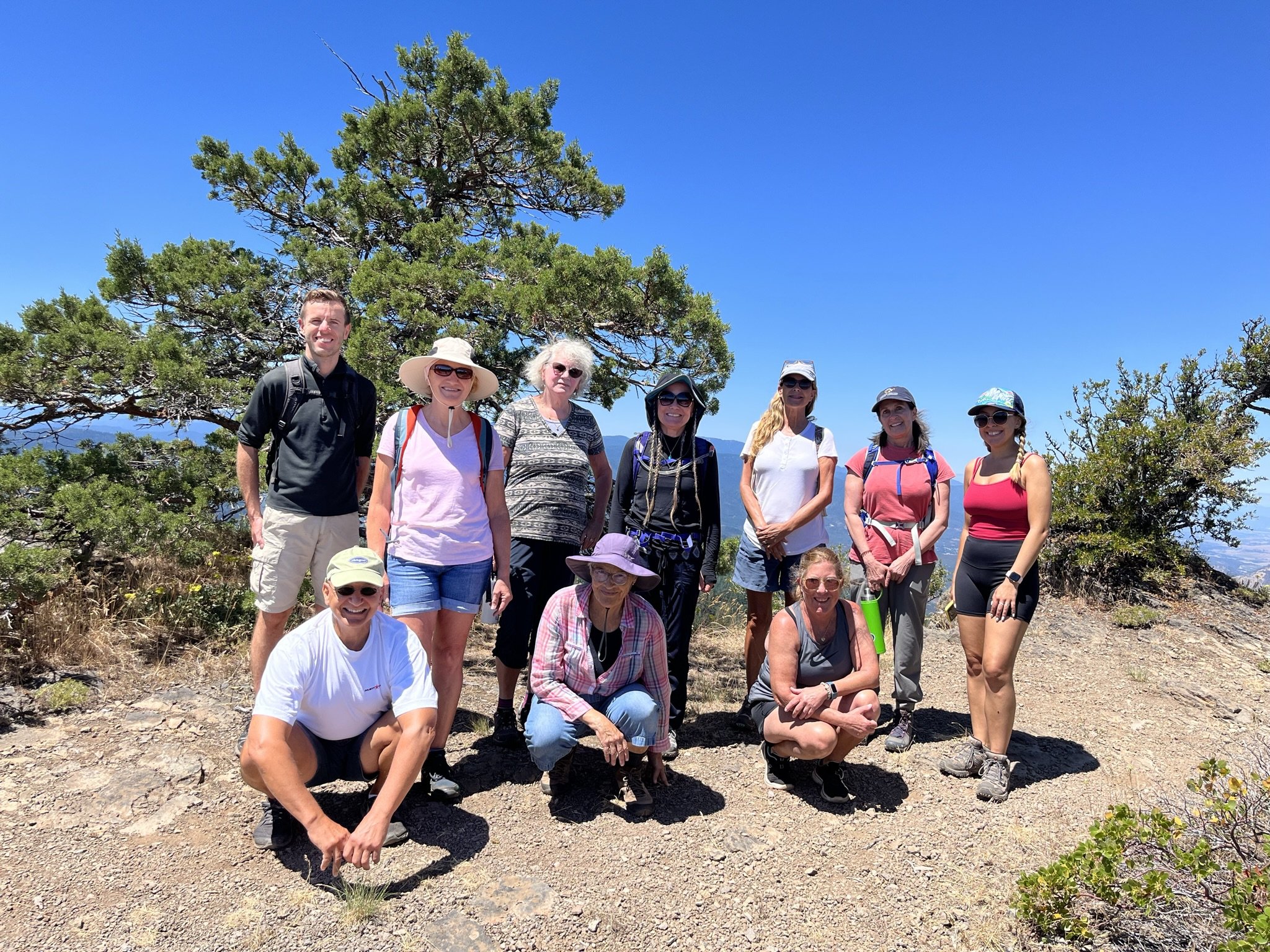 The hiking group up on Hobart Bluff
