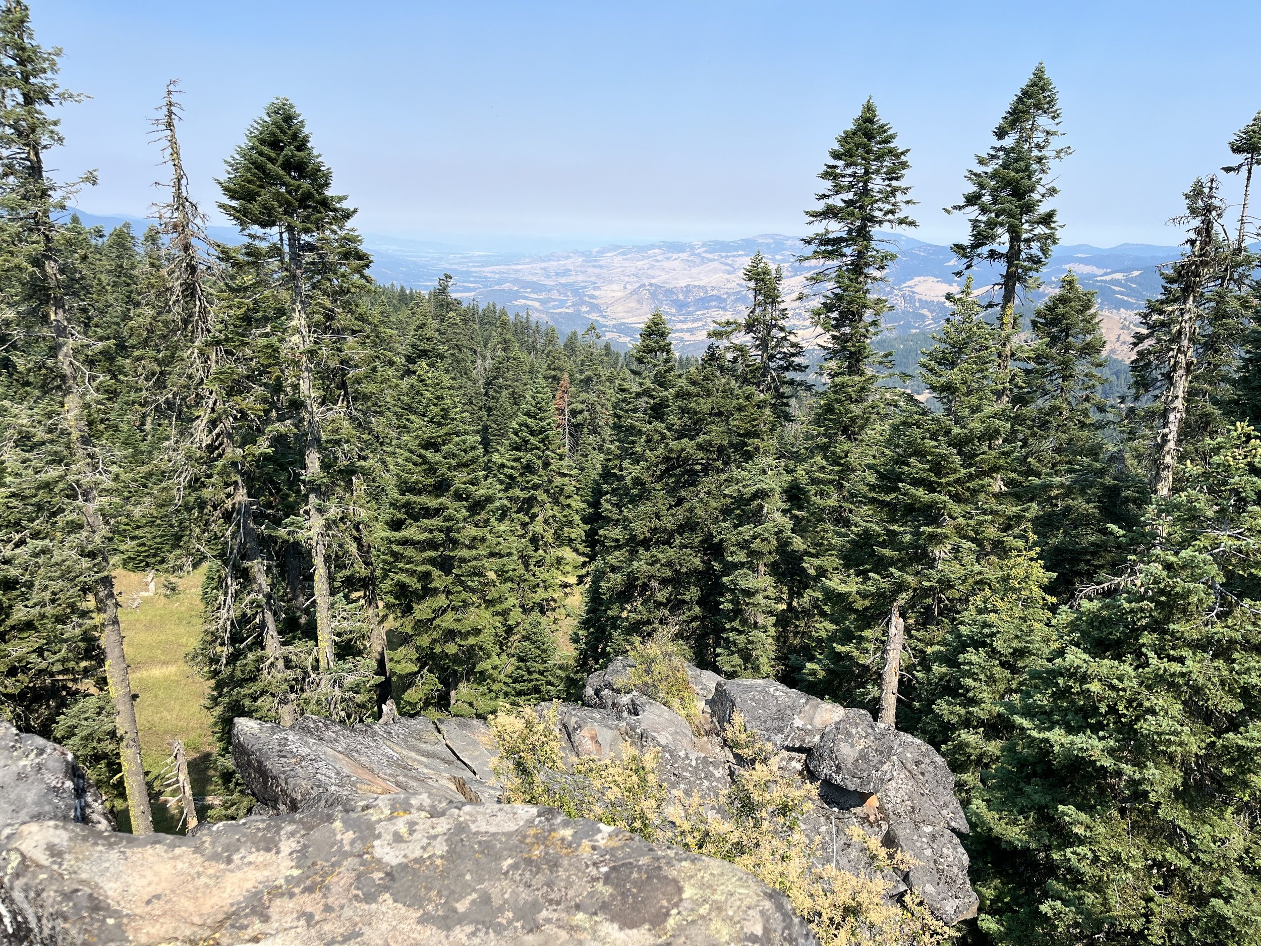  The glorious view from an unnamed rock outcropping along the PCT 