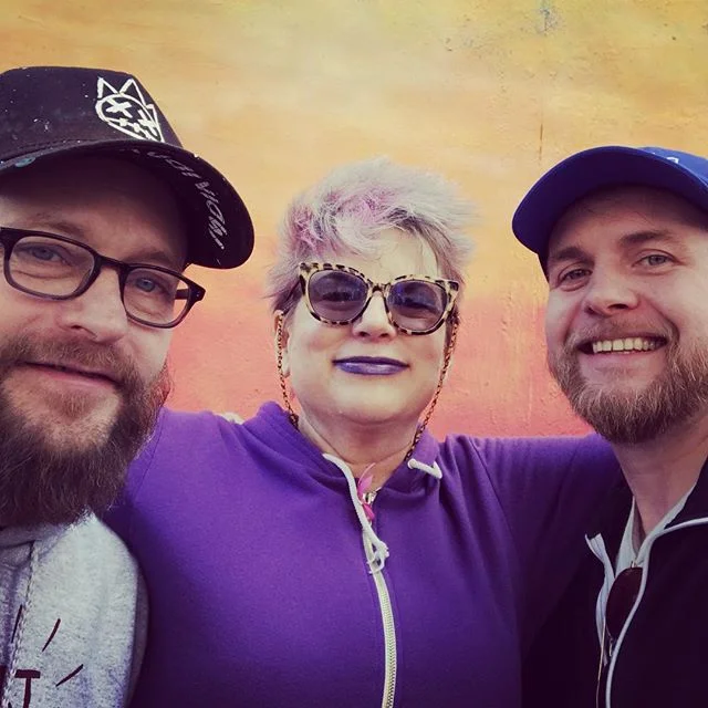 @jeffbeler @reynoldsnart @winslowworld ✨💜❤️🧡💛✨