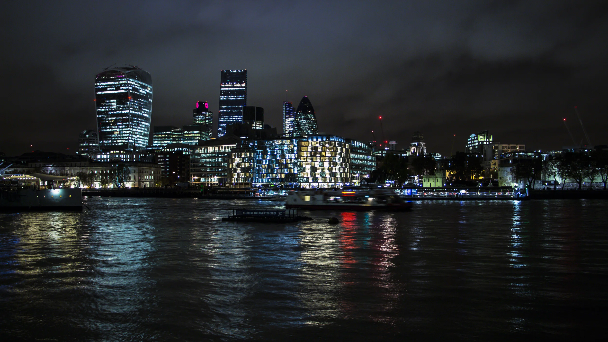 Londoncityline.jpg