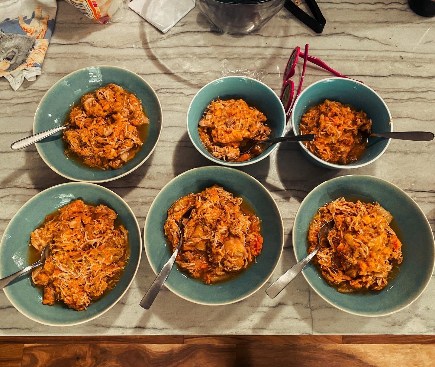 I&rsquo;m all about having your go to recipes that you never need to think about, but can just make easily without much thought. If you&rsquo;ve followed me for a while, you know that this sweet potato chicken apple stew is one of those. It is so nou