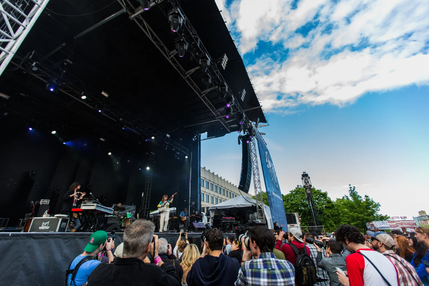    JENNY LEWIS       @Boston_Calling  //  @IntoTheCrowdMag       