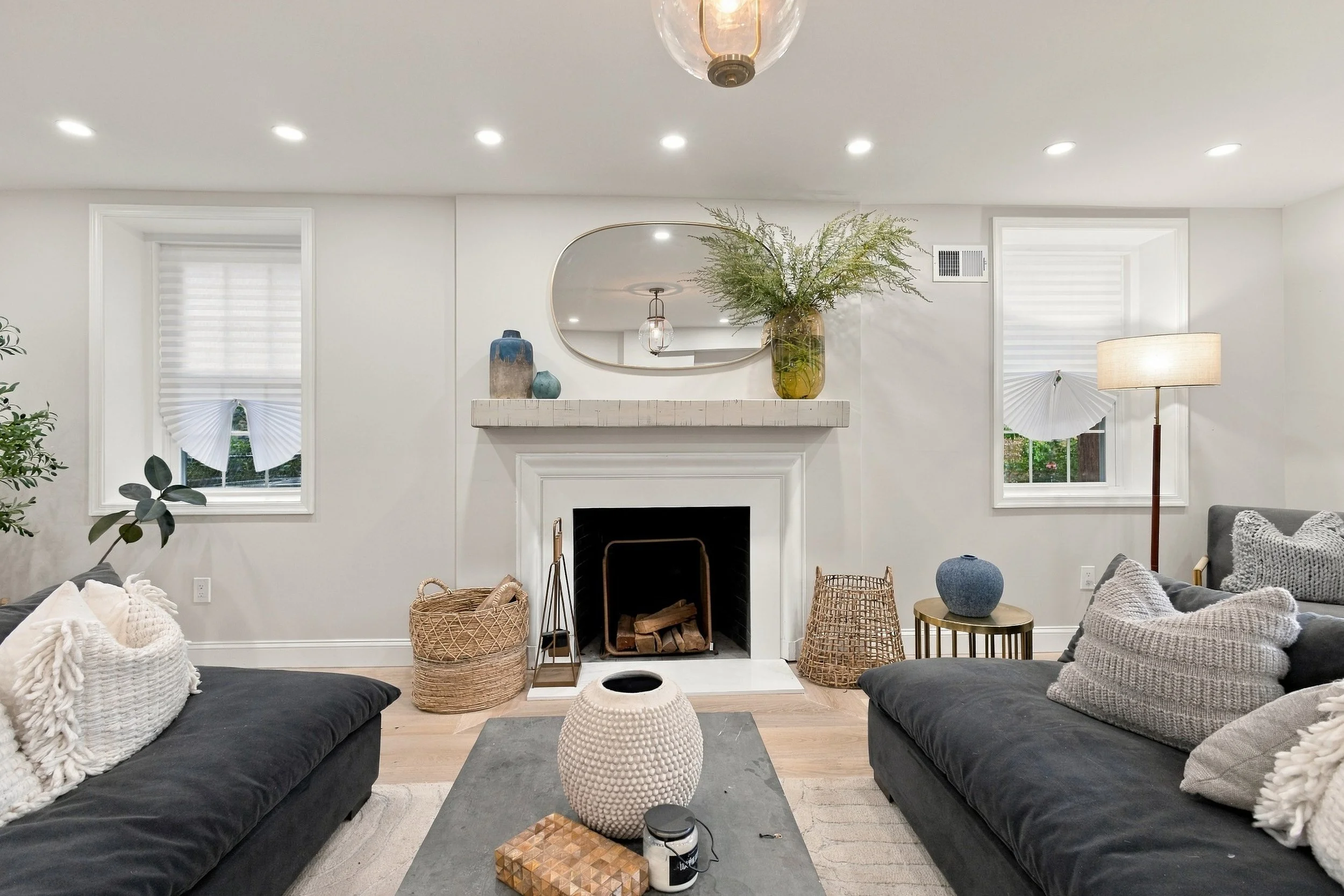 16 Living Room-5040-Overbrook-Ave-Philadelphia-Pa(2).jpg