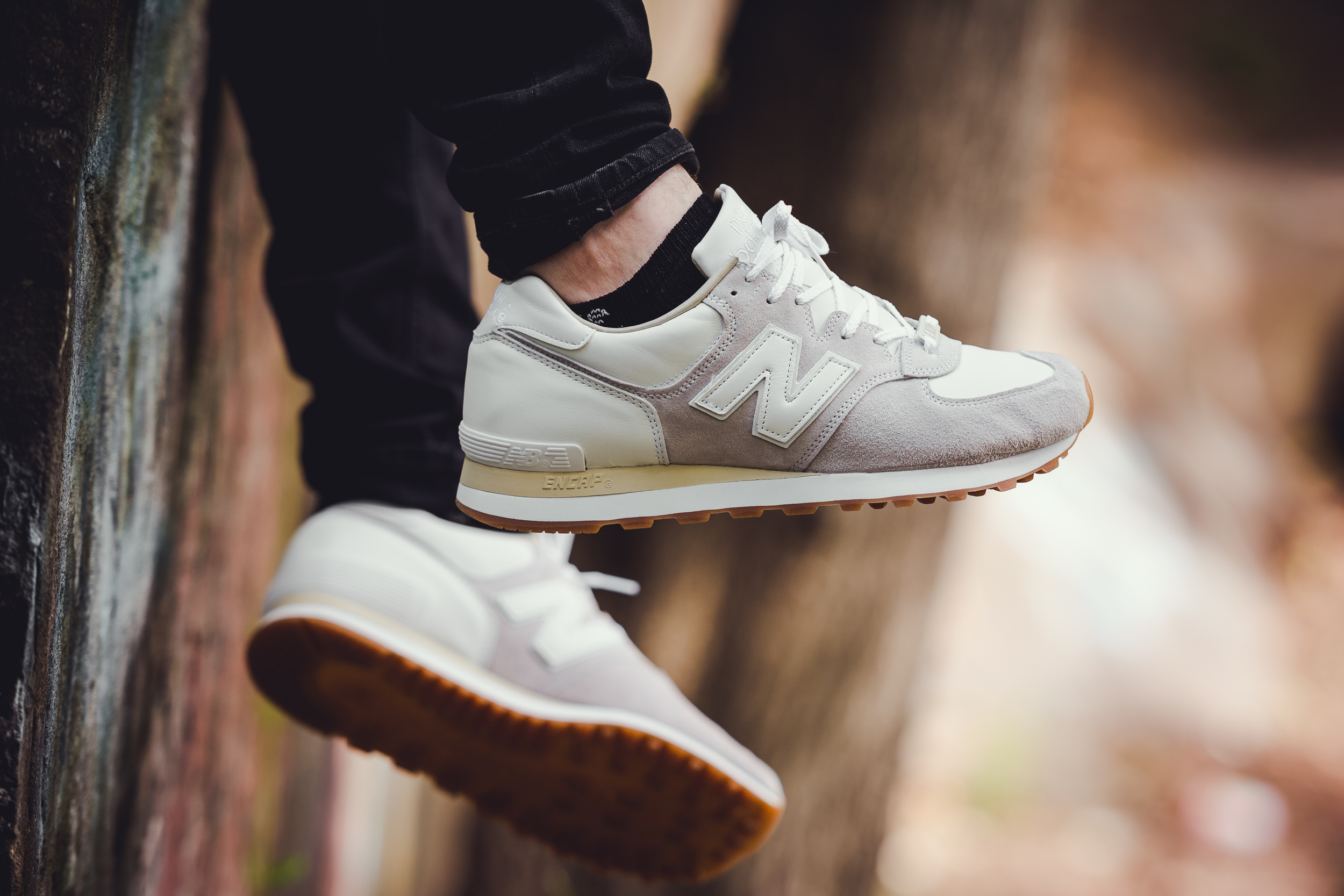 end x new balance m575end marble white