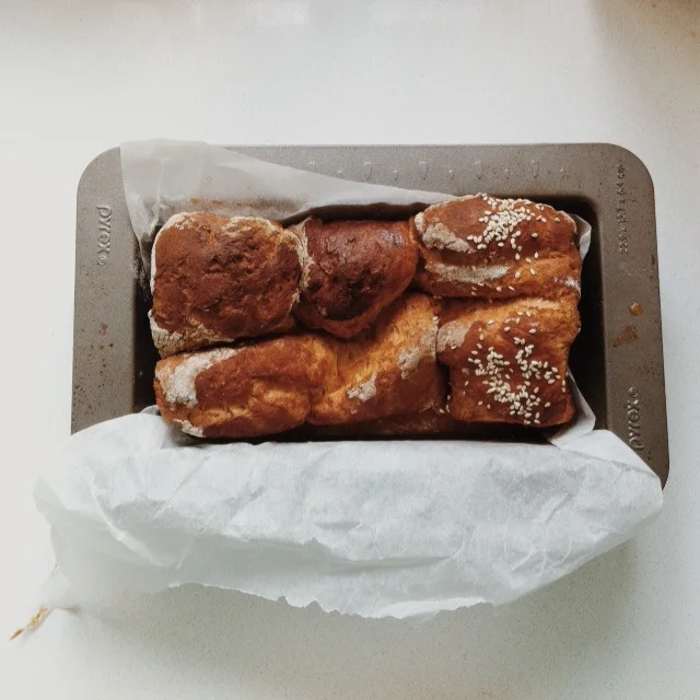 Pull apart challah w Elana.jpg