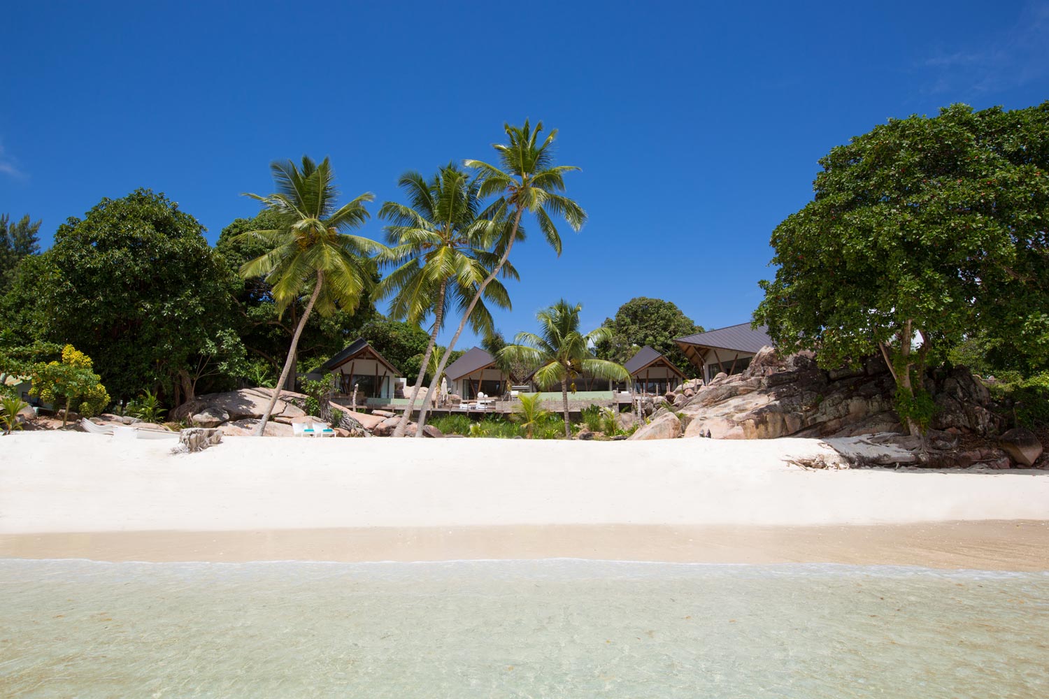 New Seychelles Designer Villa: Praslin Private Beach Villa