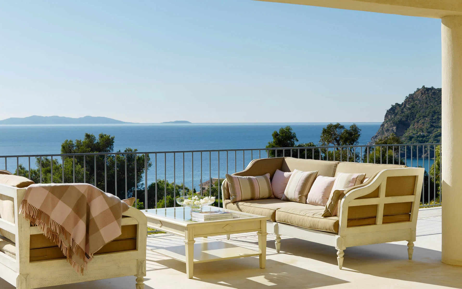 Elegance in the Cote d'Azur Designer Oceanfront Villa Art de Vivre