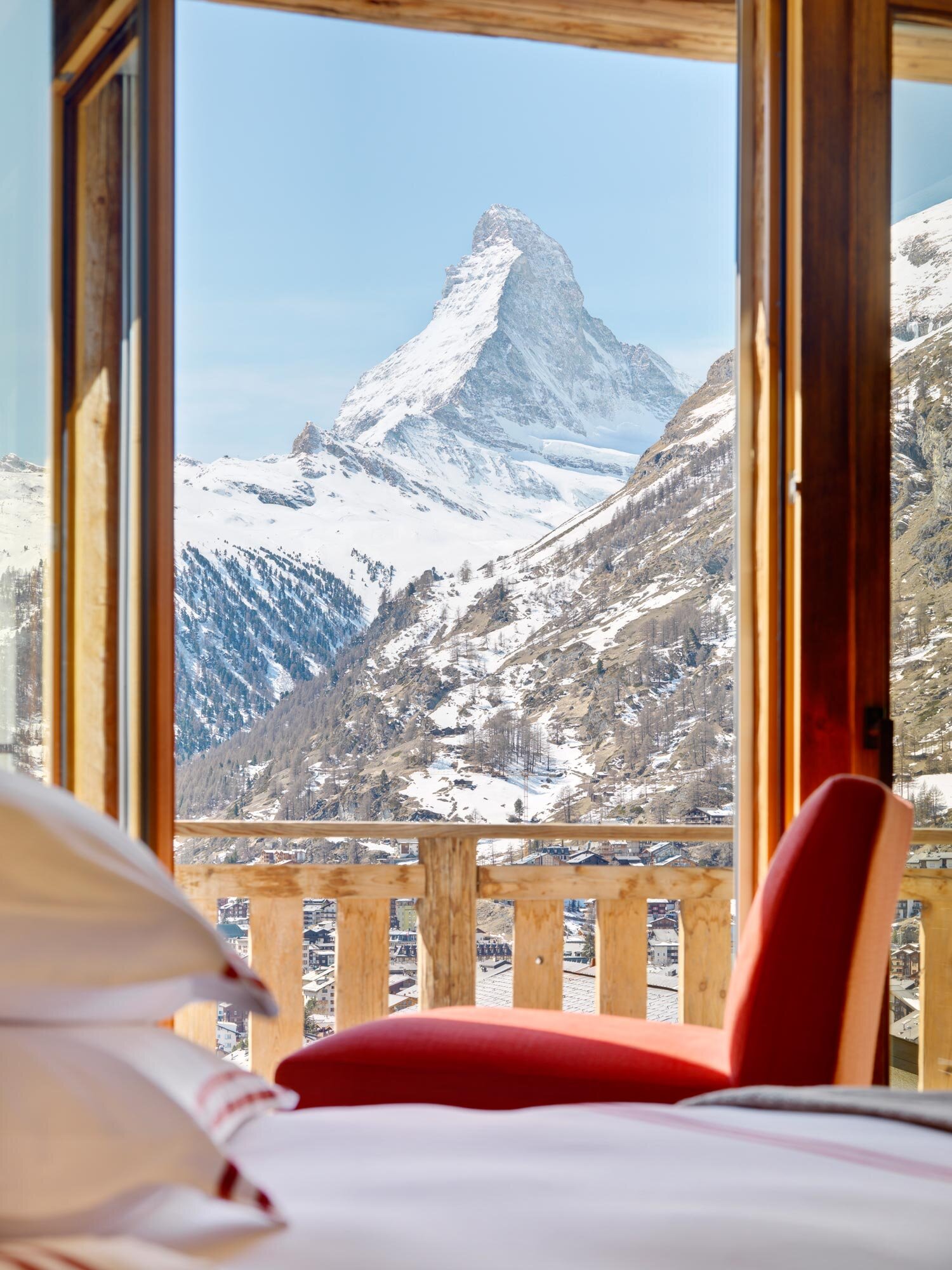 Chalet Les Anges, Zermatt - Bedroom with Matterhorn view
