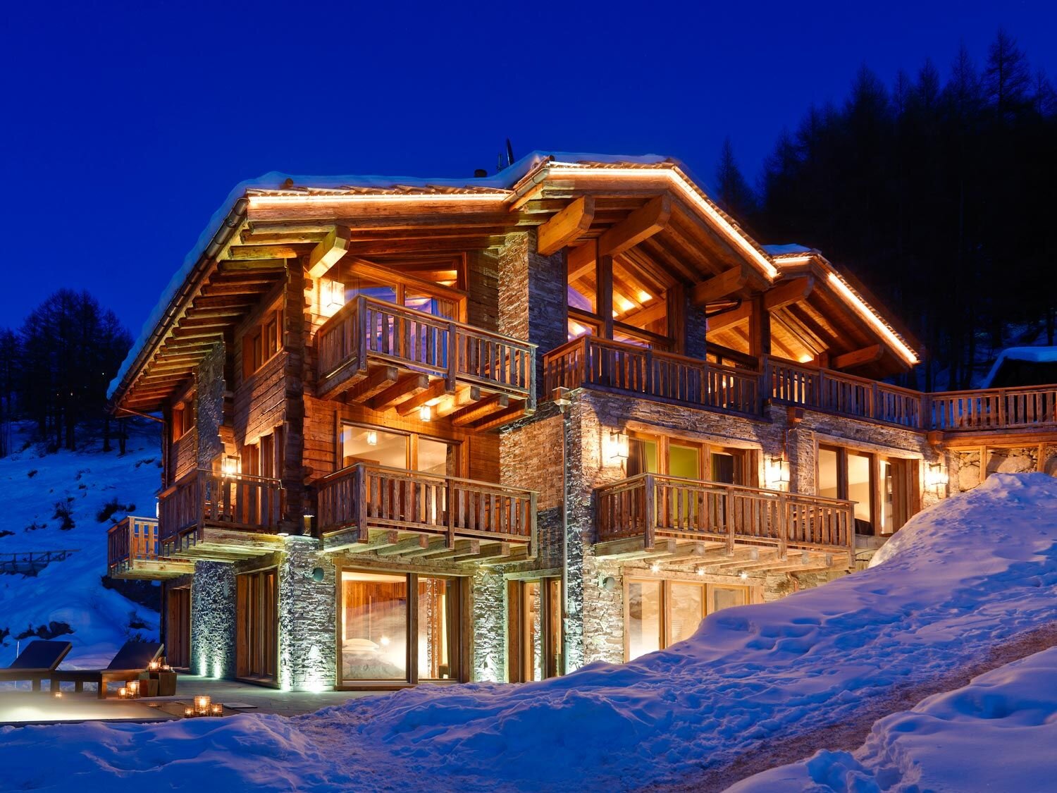 Chalet Les Anges, Zermatt - Night view of Chalet