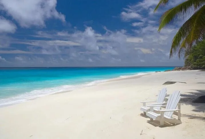 fregate-island-beach.jpg