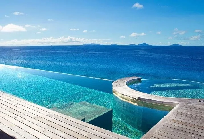 fregate-island-pool-2.jpg