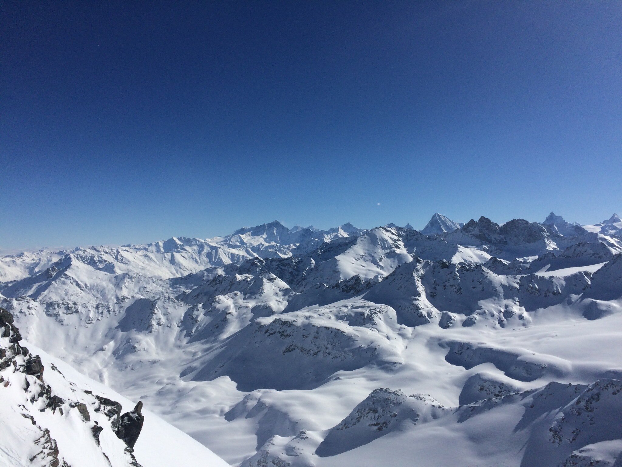 mountains-of-mont-fort-286608.jpg