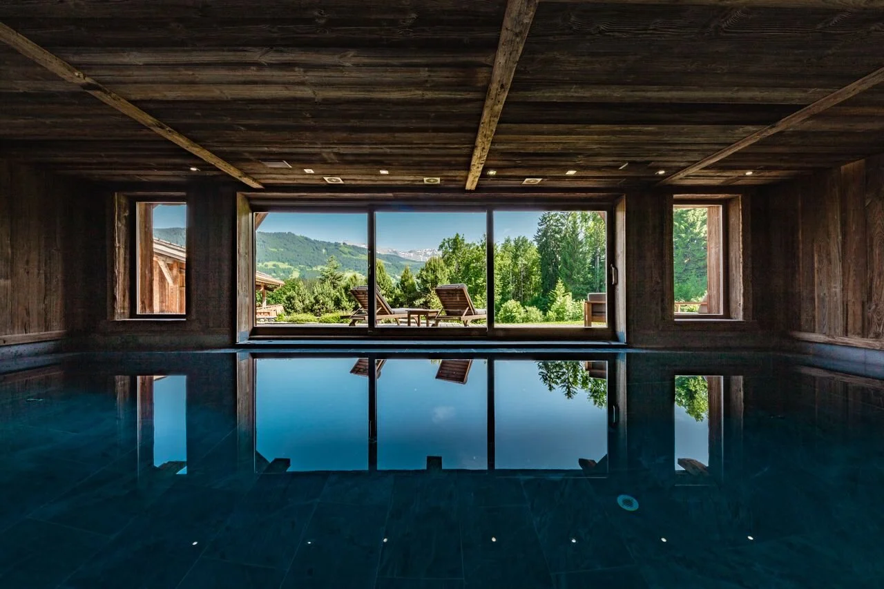 ultima-megeve-swimming-pool.jpg