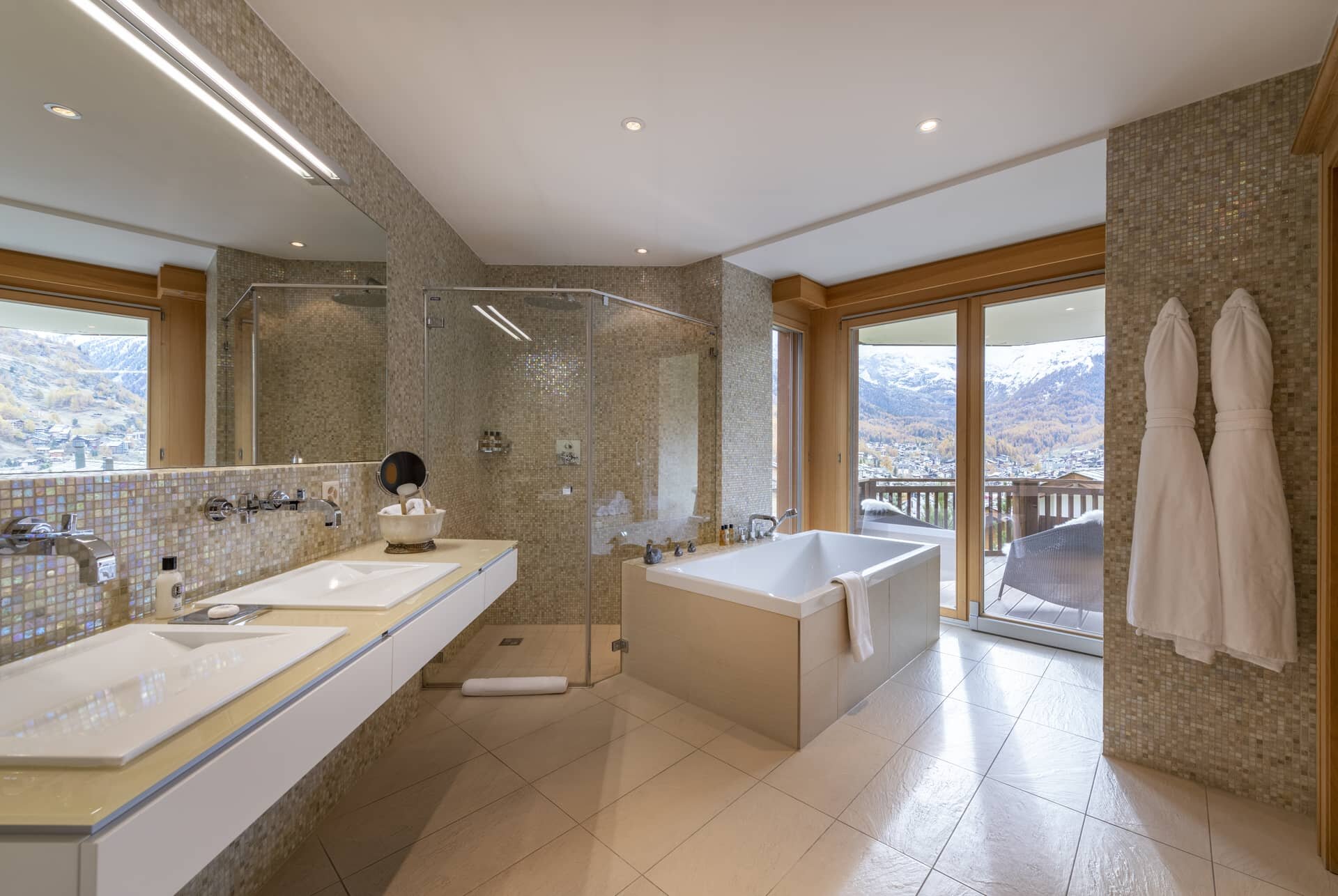 chalet-grace-bathroom-1.jpg