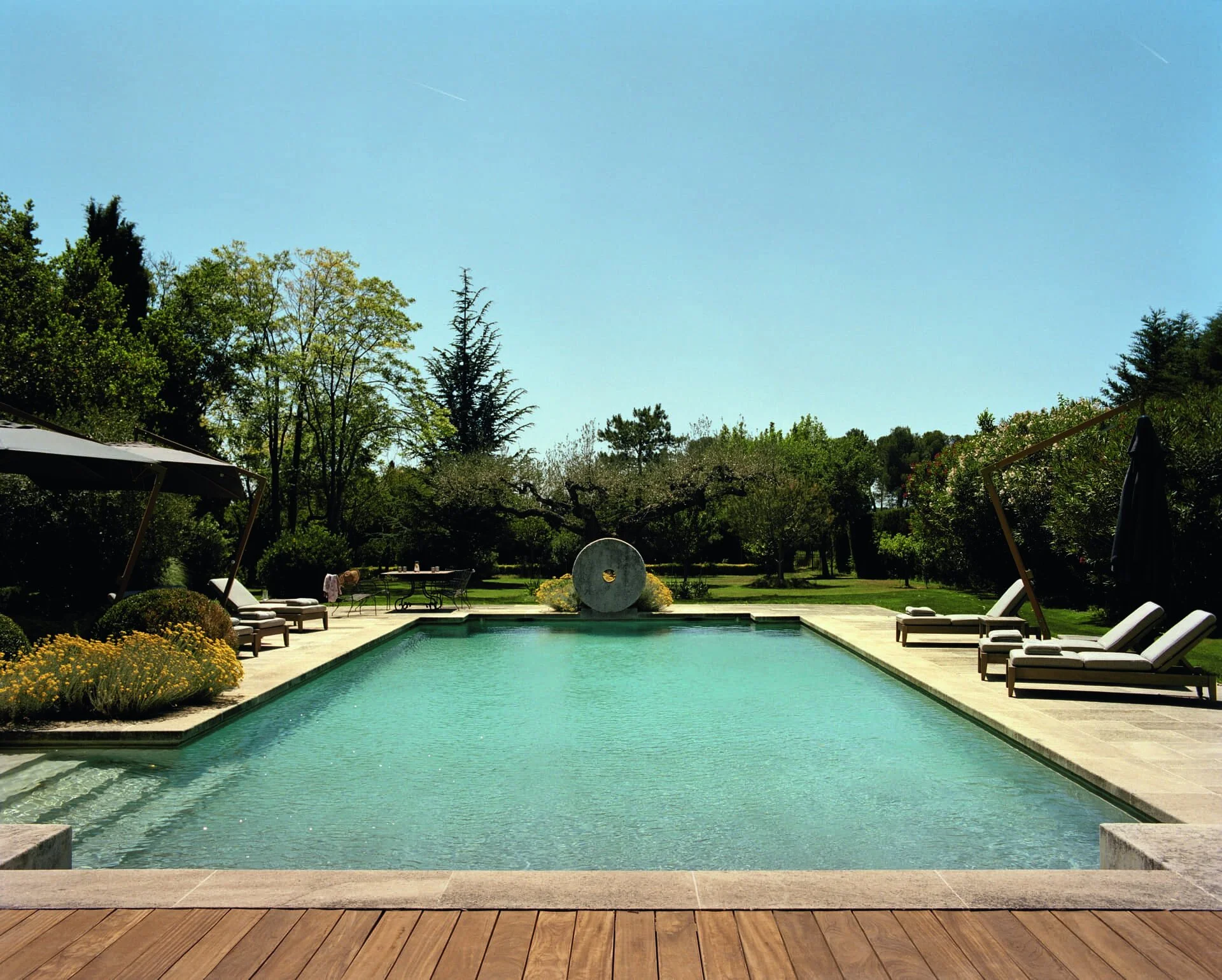 mas-de-chabran-swimming-pool.jpg