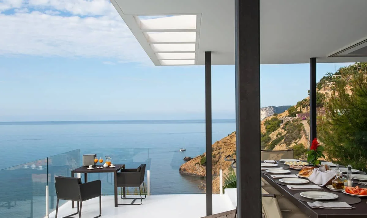 villa-infinity-balcony-breakfast.jpg