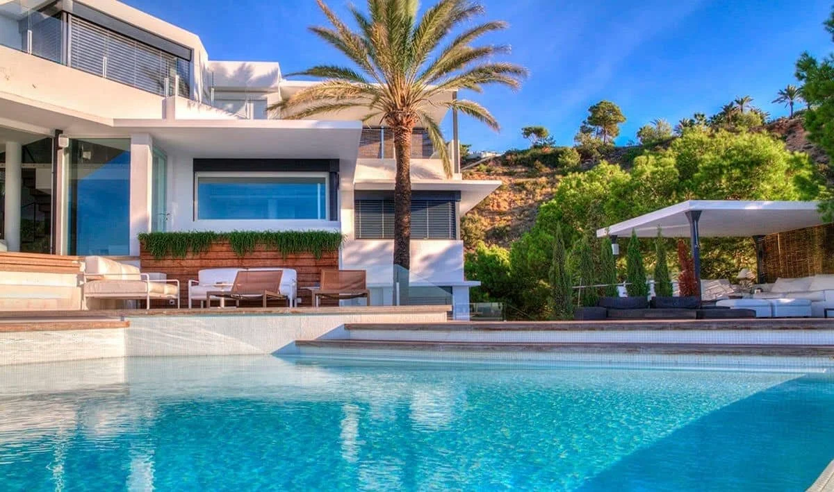 villa-infinity-pool-1.jpg