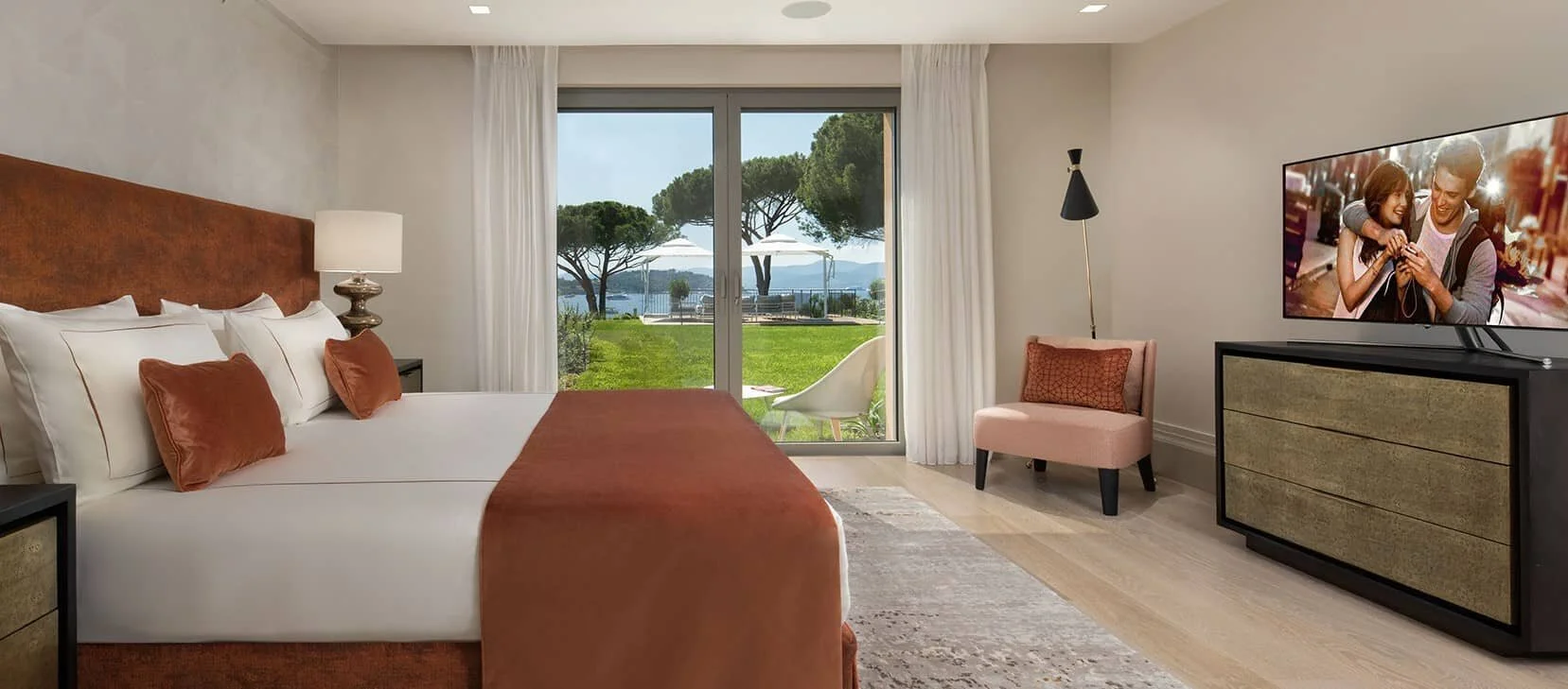 canoub-west-bedroom-1.jpg